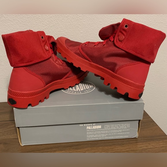 Men's NIB Palladium Mono Chrome Baggy II Boots Men's 8.5,9,9.5,11 - Picture 3 of 11